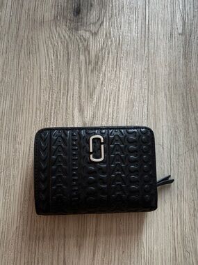 Marc Jacobs Black 'The J Marc Mini Compact' Wallet